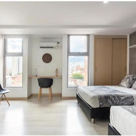 Beautiful & Comfortable Apartment In Laureles Medellín Exteriör bild