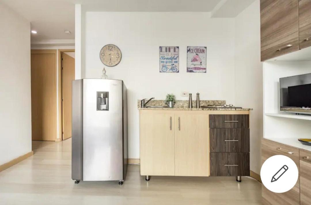 Beautiful & Comfortable Apartment In Laureles Medellín Exteriör bild